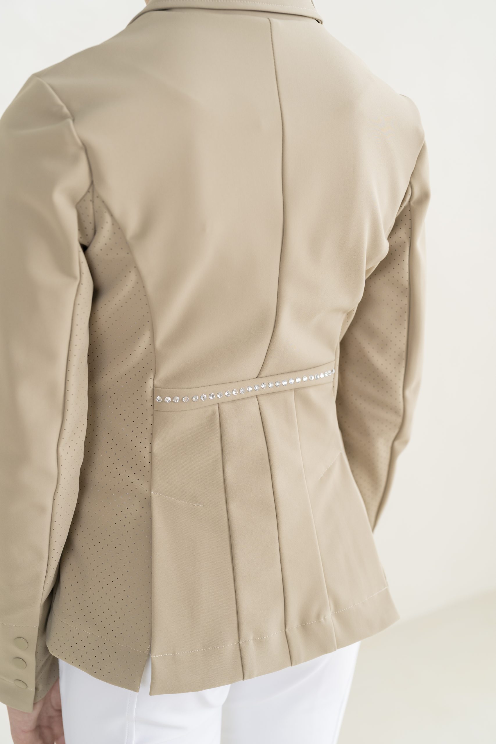 Heritage Collection Ladies & Kids Beige Euro Fabric Show Jacket - Image 5